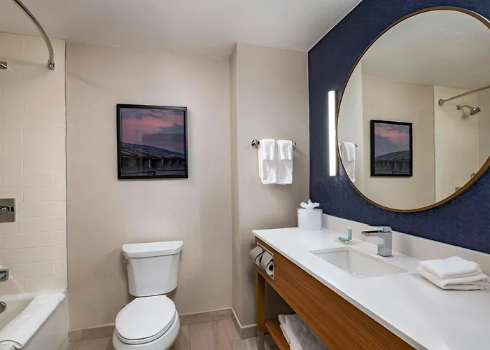 Fairfield By Marriott & West Chandler Hotel