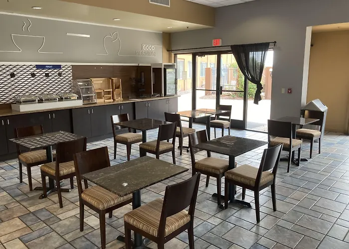 Hotel Fairfield By Marriott & West Chandler 3*