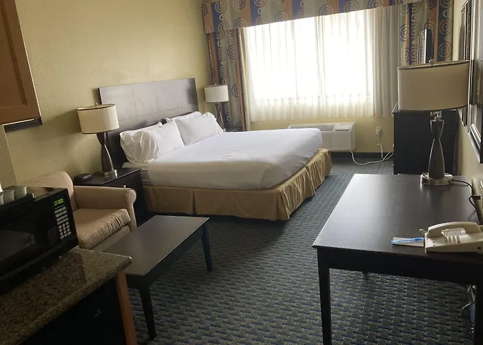 Fairfield By Marriott & West Chandler Hotel