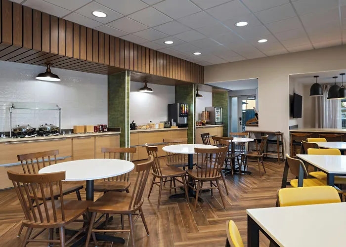 Hotel Fairfield By Marriott & West Chandler 3*
